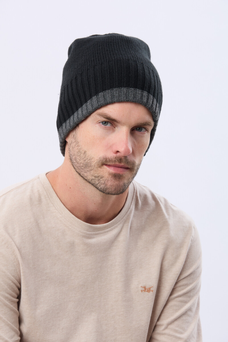 GORRO TEJIDO REVERSIBLE - Negro 