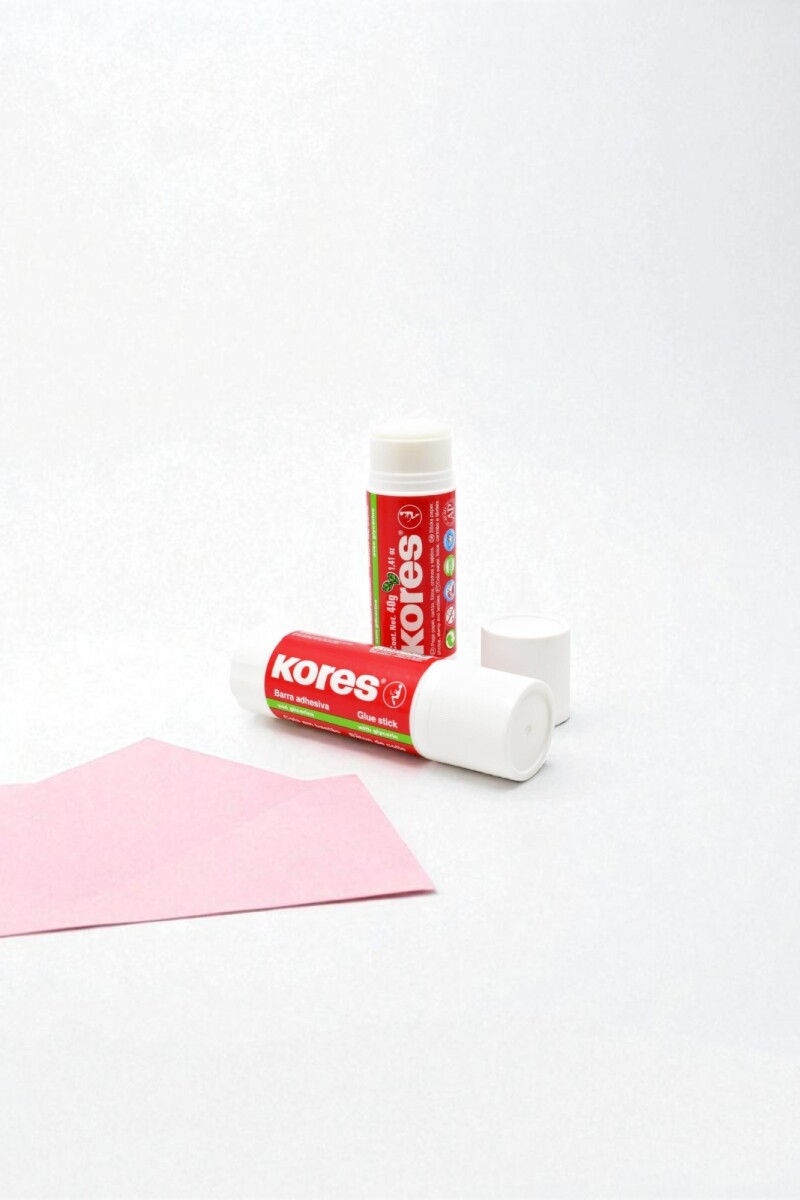 Barra adhesiva kores 8gr 