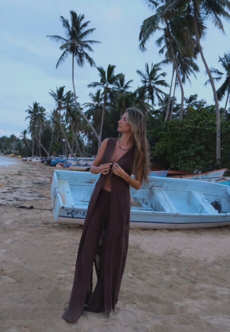 Chaleco Tropea SS26 Espresso