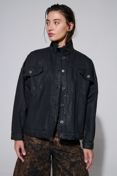 Campera Over Caiman en. Negro