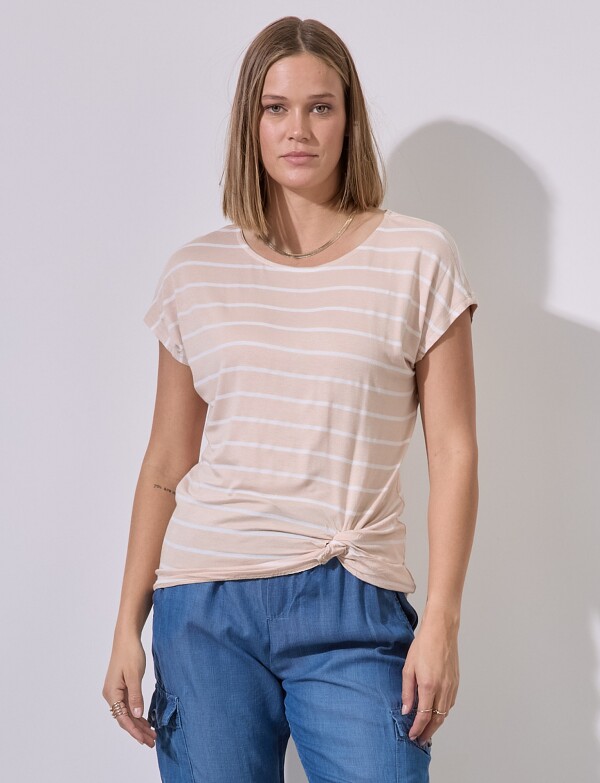 Remera Nudo BEIGE