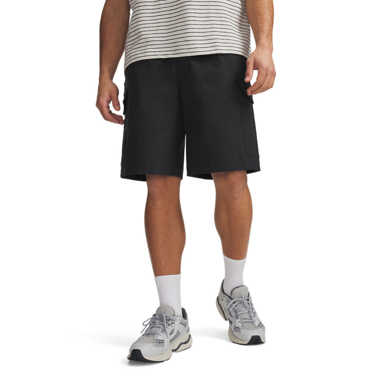 UA Icon Woven Cargo Short-BLK - BLK-001 