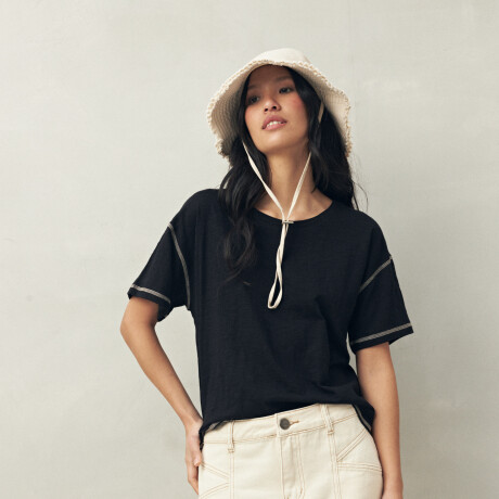 REMERA ATENAS Negro