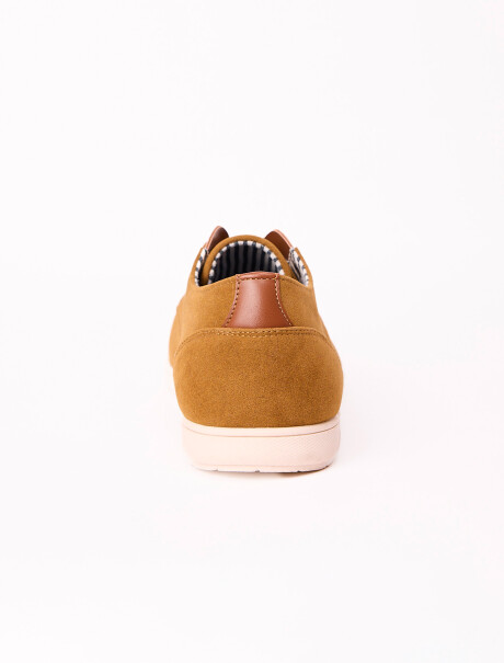 Zapato acordonado suede tostado