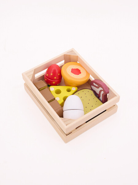 ALIMENTOS EN CANASTA MADERA