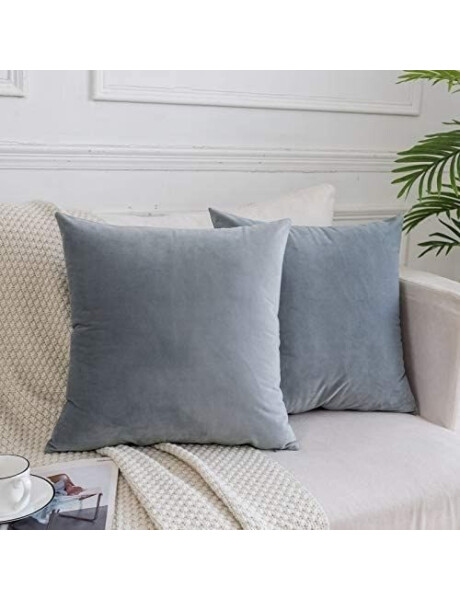 ALMOHADON VELVET 40x40CM CELESTE ALMOHADON VELVET 40x40CM CELESTE