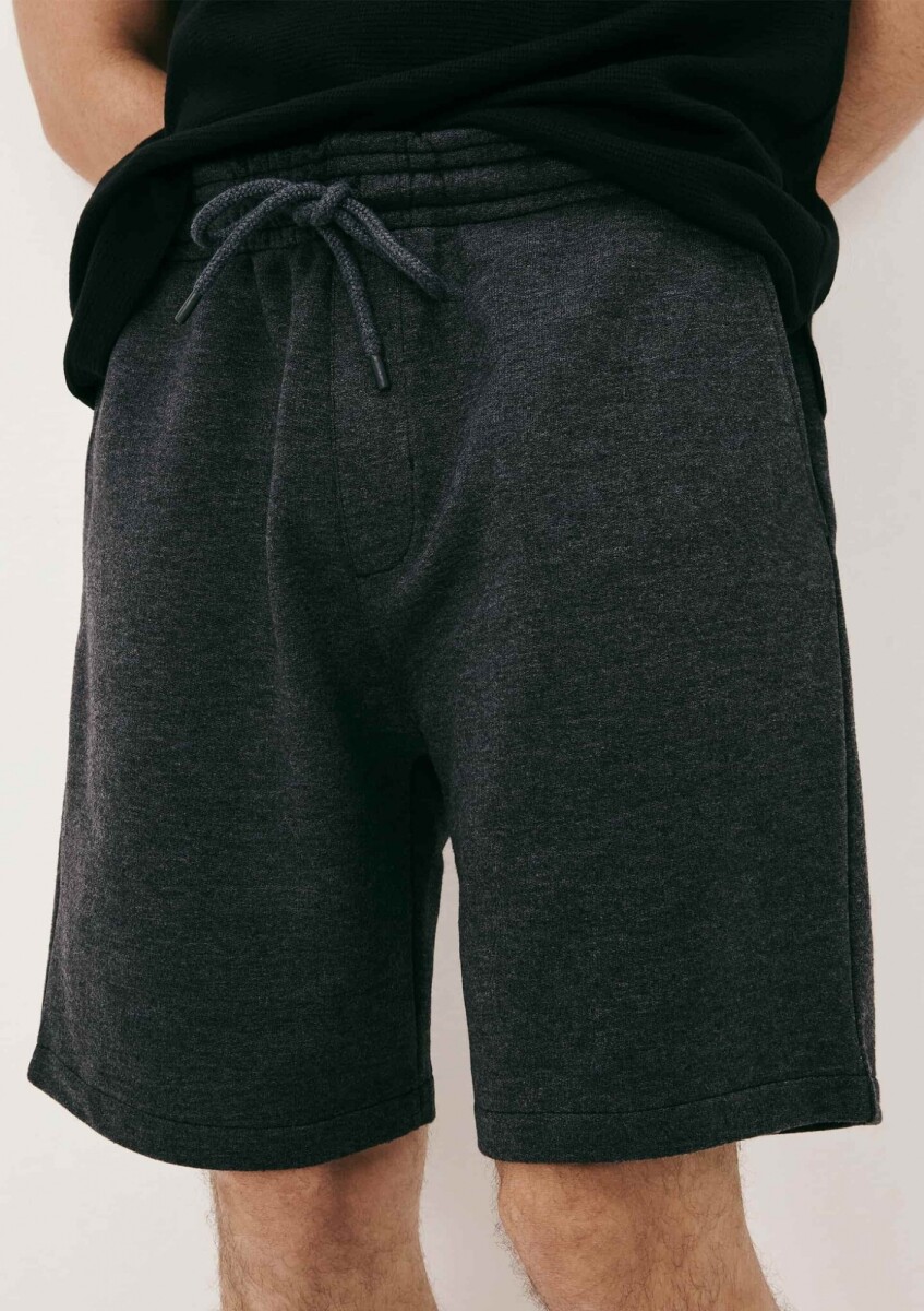 BERMUDAS RECTAS DE FELPA - GRIS 