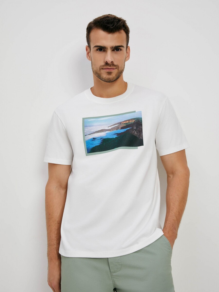 CAMISETA CON ESTAMPA - VERDE 