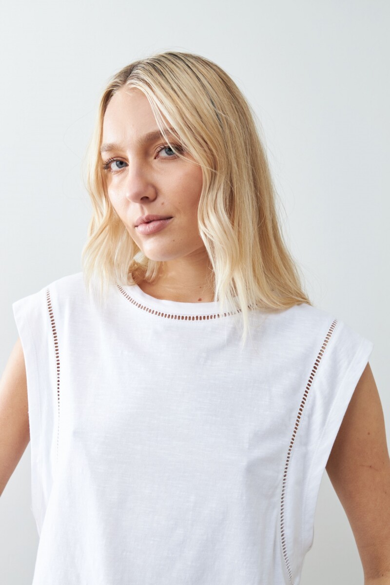 Musculosa con vainillas blanco