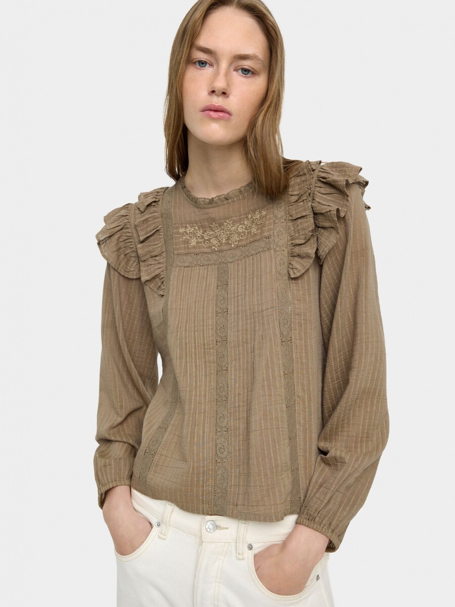 Blusa Con Bordados Y Volantes beige