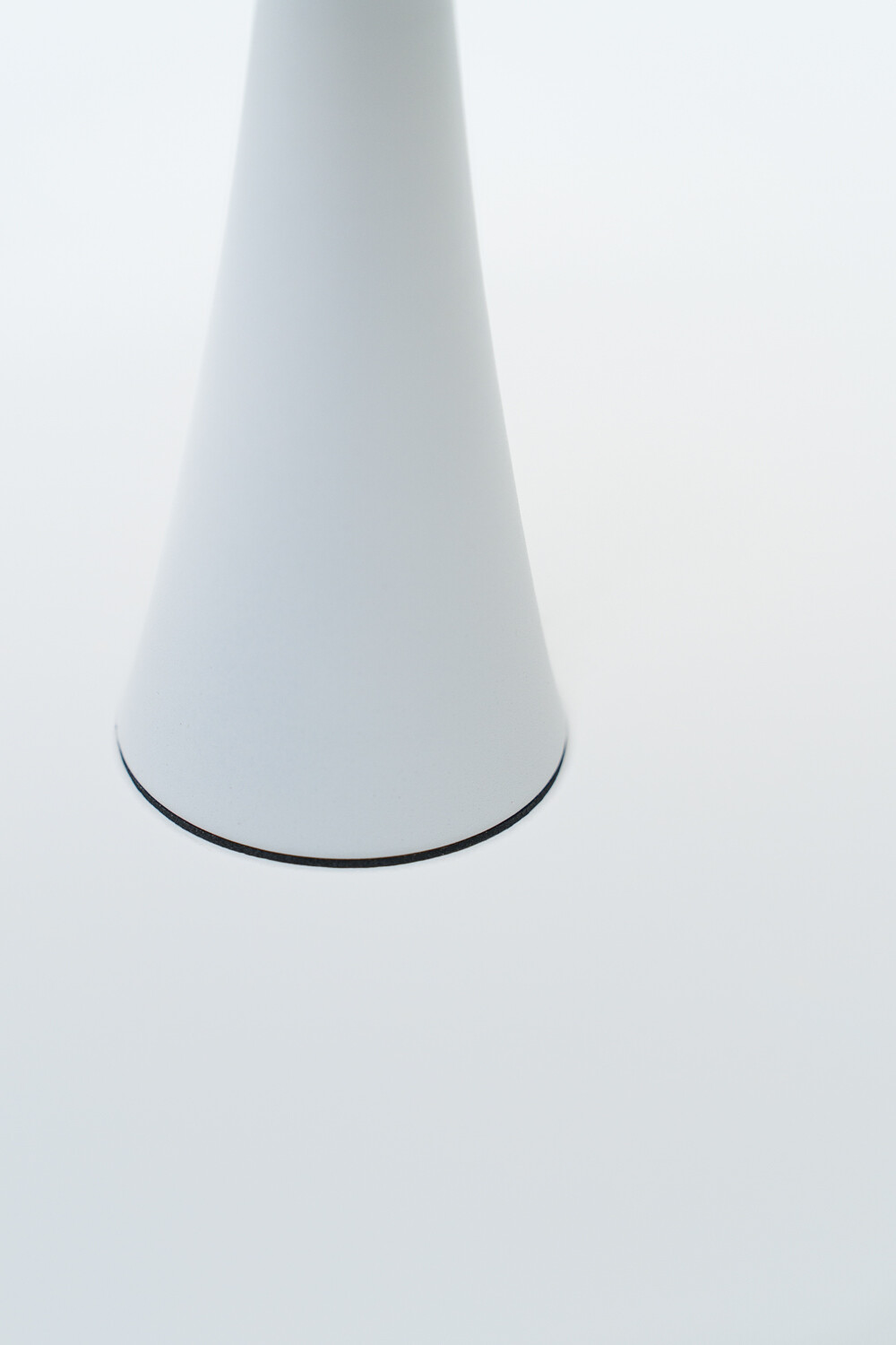 Lampara De Mesa Cirela, Touch Usb Blanco