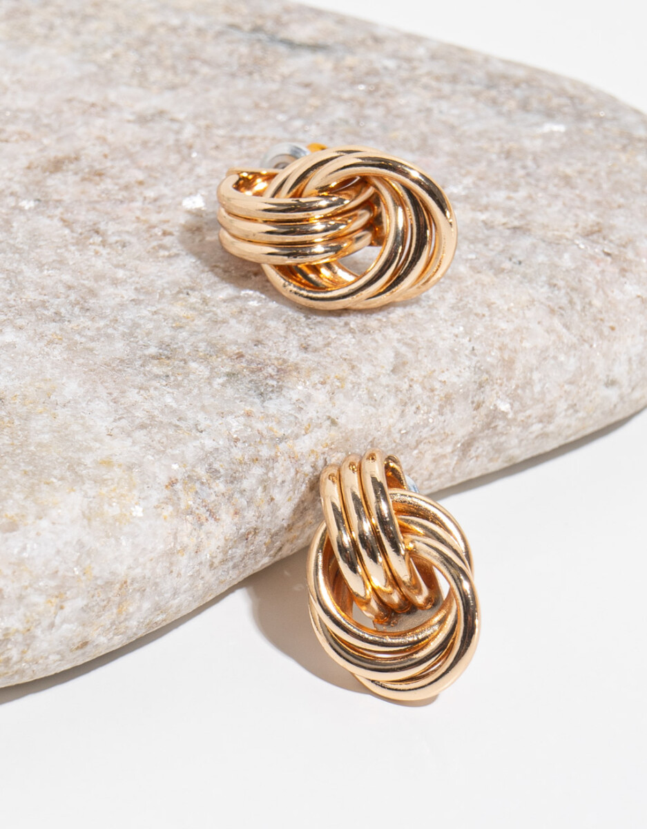 Aros De Metal Entrelazado 