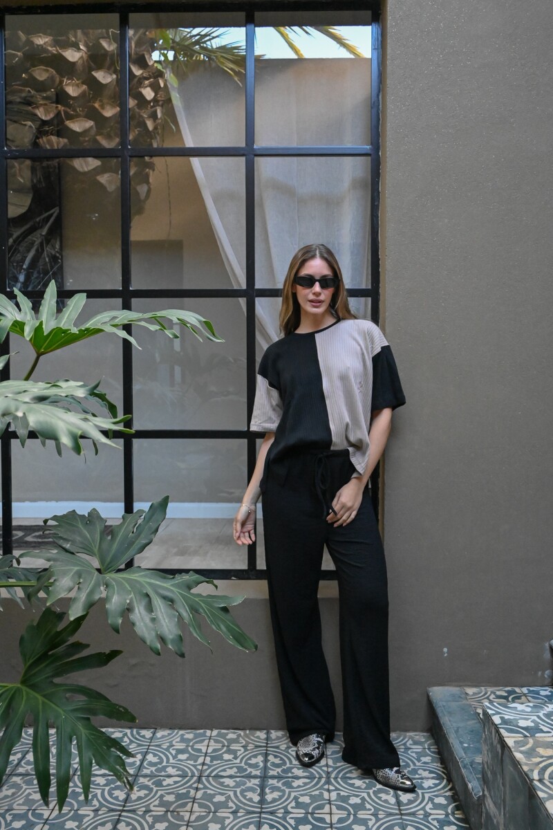 Remera Galia NEGRO Y CRUDO