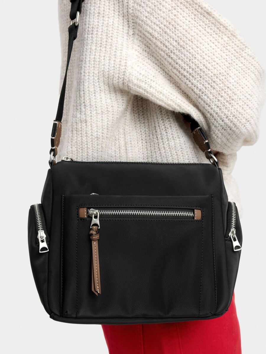 Bolso Bandolera Con Bolsos Exteriores negro