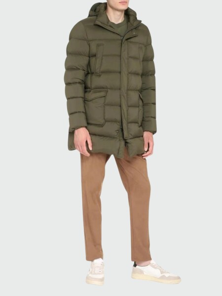 Herno-Campera larga con capucha integrada, Il Parka Verde
