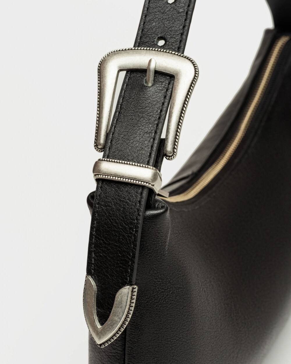 Cartera al hombro Bamboo en cuero graneado Negro