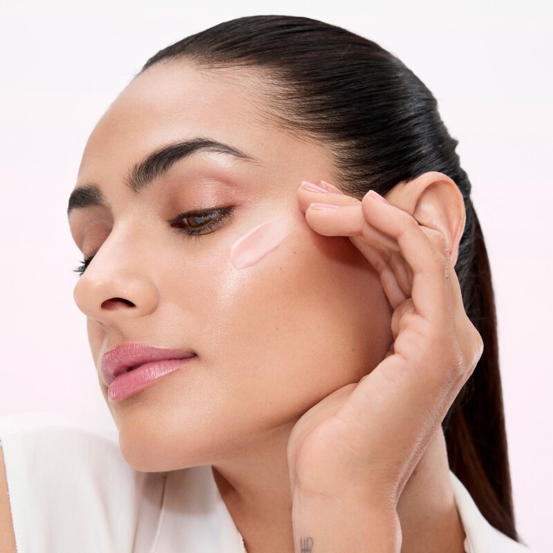 Crema Mate-iluminadora L'oreal Paris Glycolic Bright 50 Grs. Crema Mate-iluminadora L'oreal Paris Glycolic Bright 50 Grs.