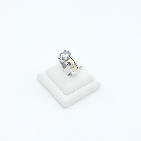 Anillo de plata 925 y double en oro 18 ktes con circonia. Anillo de plata 925 y double en oro 18 ktes con circonia.