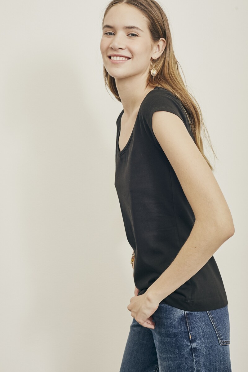 Remera Algodón Negro