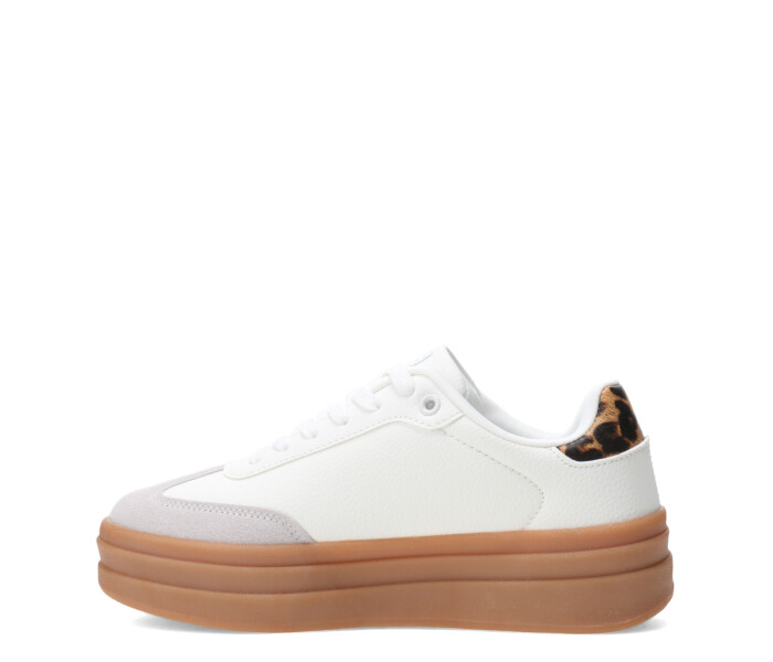 Deportivo AKOK con plataforma White Pu