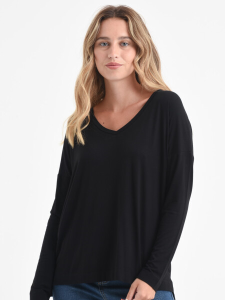 Remera manga larga escote en V Negro