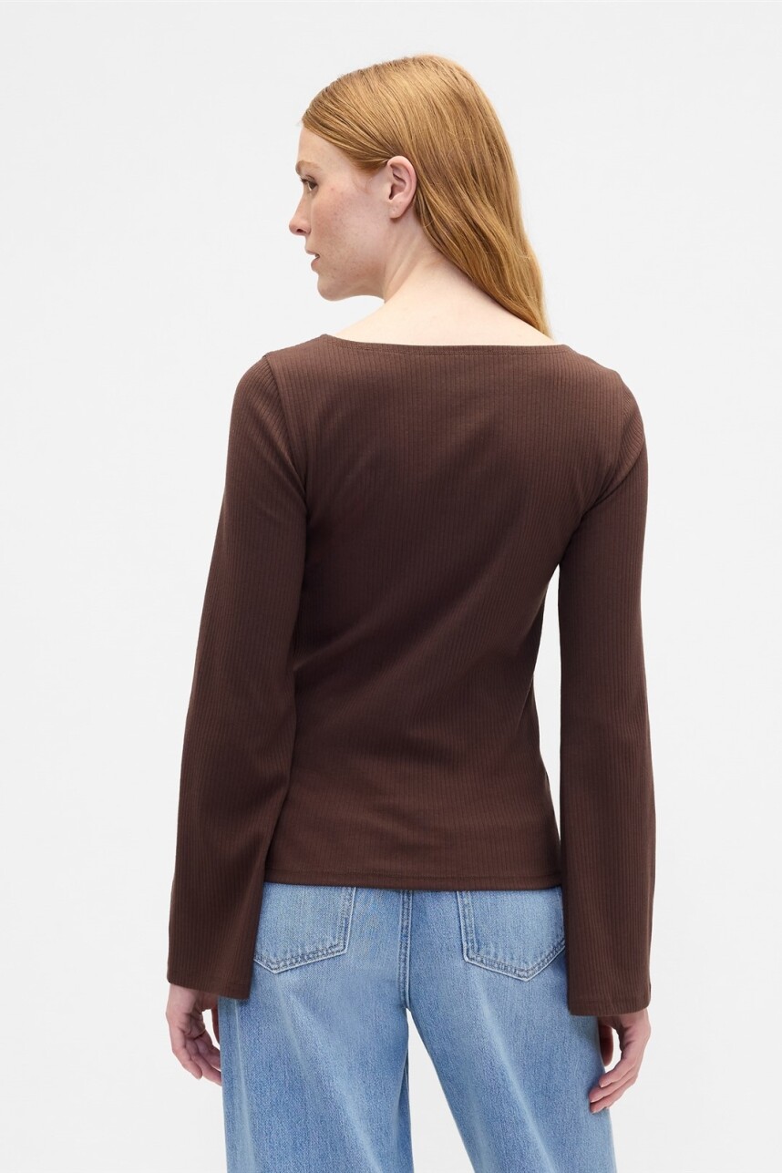 Remera Cuello Bote Mujer Dark Brown