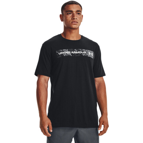 UA CAMO CHEST STRIPE SS-WHT BLK-001