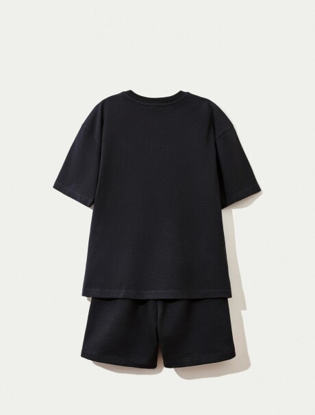 CONJUNTO INFANTIL CON ESTAMPA GRIS