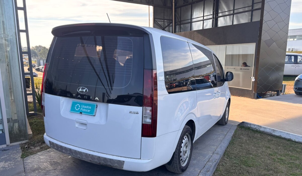 Hyundai H1 Staria 2.2 Diesel Minibus 10plz - 2023 Hyundai H1 Staria 2.2 Diesel Minibus 10plz - 2023