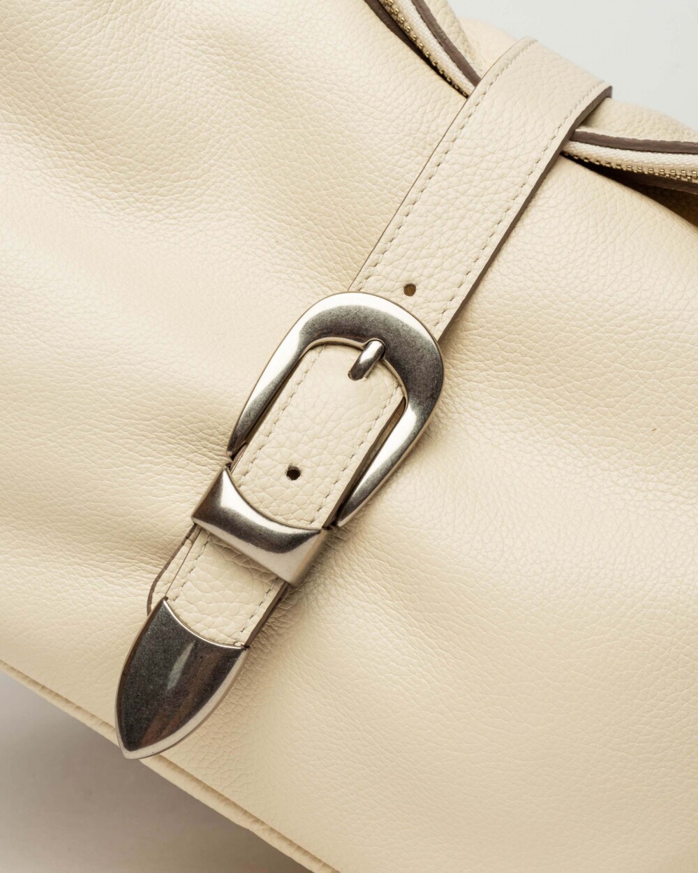 Bolso Bambu En Cuero Graneado Cotton