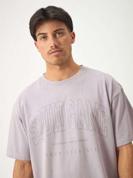 REMERA SQUID GAME LILA