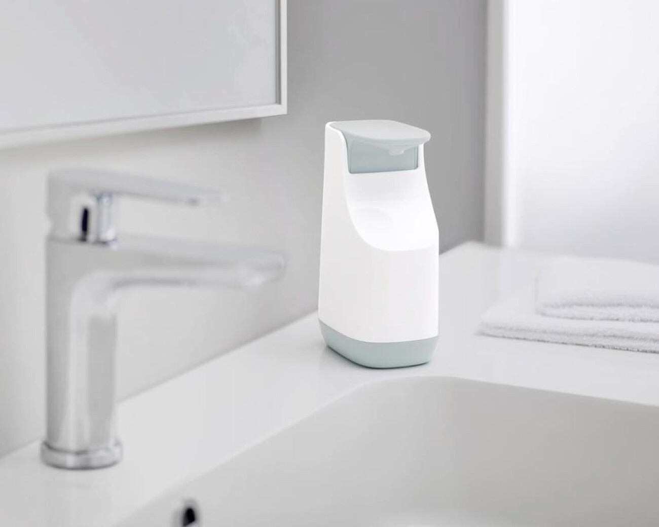 Dispensador de Jabón Líquido 350 ml Slim™ - Joseph Joseph Dispensador de Jabón Líquido 350 ml Slim™ - Joseph Joseph