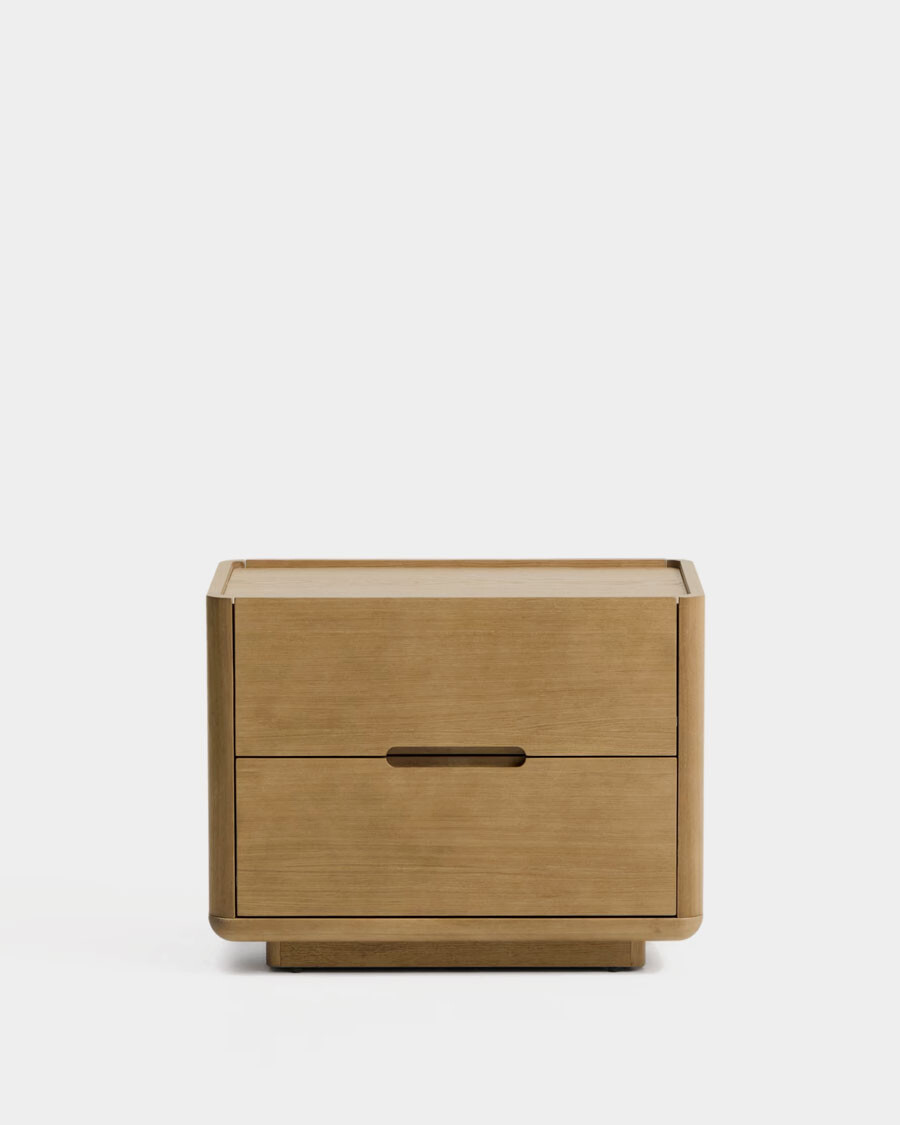 Mesita de noche Arelida de chapa y madera maciza de roble acabado marrón claro 65 x 50 cm Mesita de noche Arelida de chapa y madera maciza de roble acabado marrón claro 65 x 50 cm