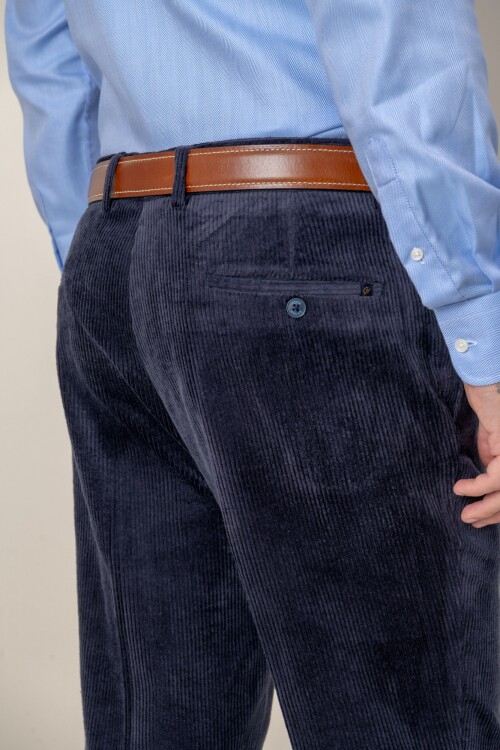 Pantalón Corduroy classic fit Azul marino