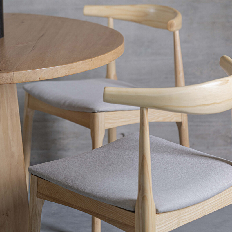 Silla Elbow Natural con gris