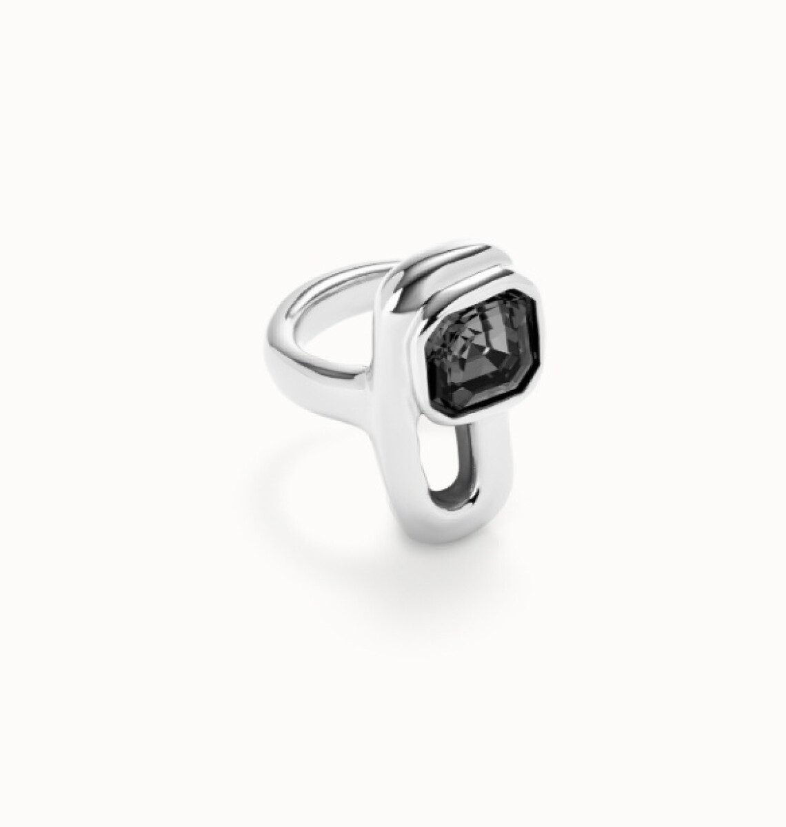 ANILLO EN ALEACIÓN DE METALES BAÑADO EN PLATA DE LEY CON CRISTAL NEGRO - Anillo 