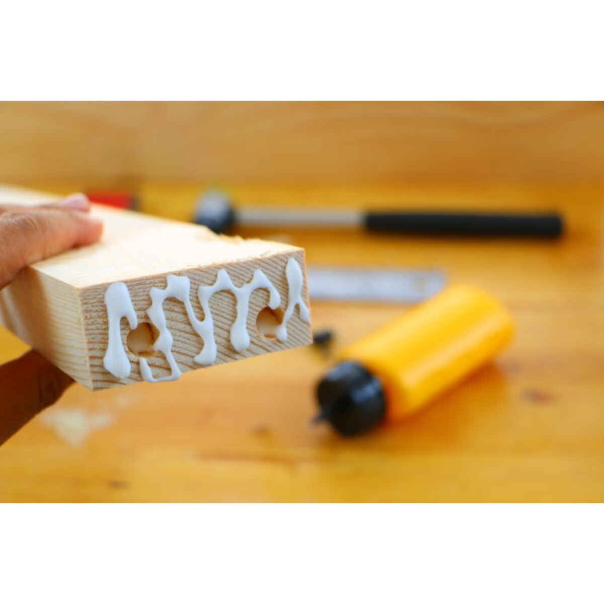 COLA VINILICA BLANCA UNIPEGA 1000GRS Cola Vinilica Blanca Unipega 1000grs