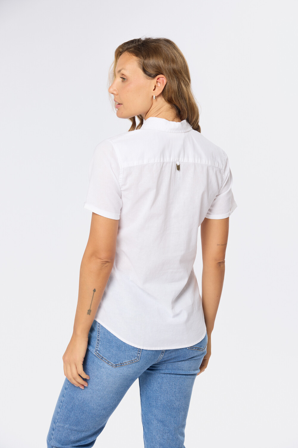 CAMISA DE LINO MEDIO BOTÓN Blanco