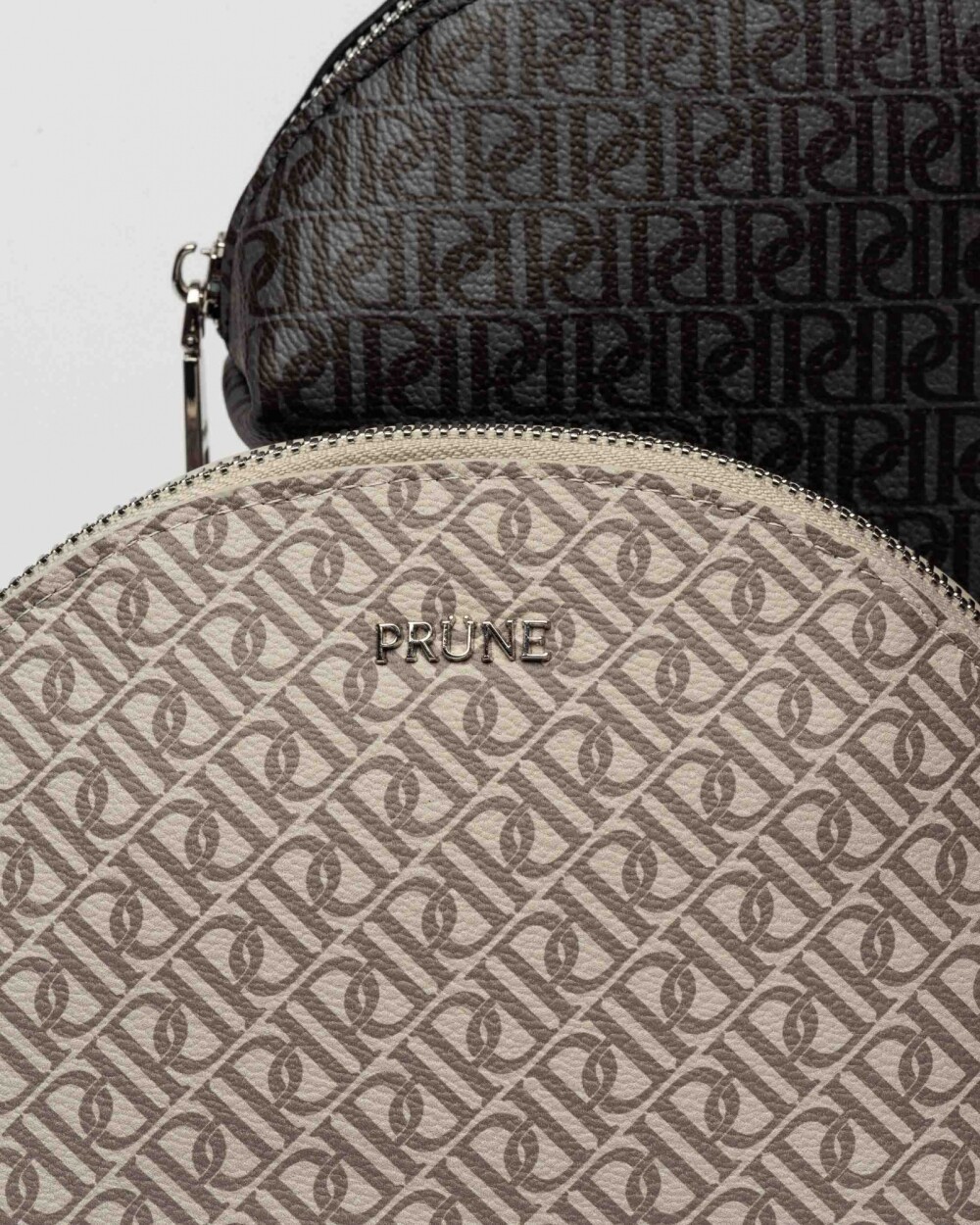 Porta Cosméticos Monogram En Efecto Cuero Estampado Taupe