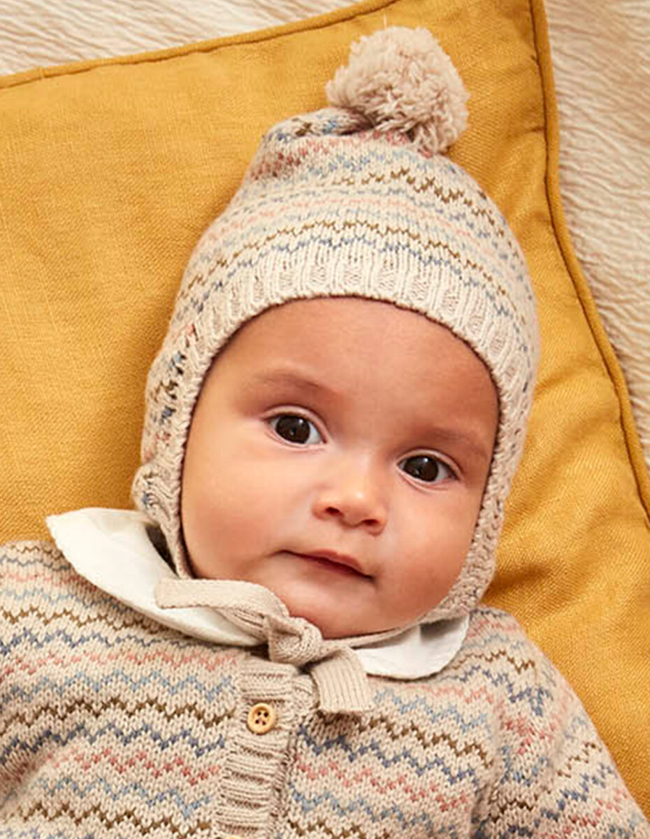 Capota De Punto Con Pompon - Piedra Melange 