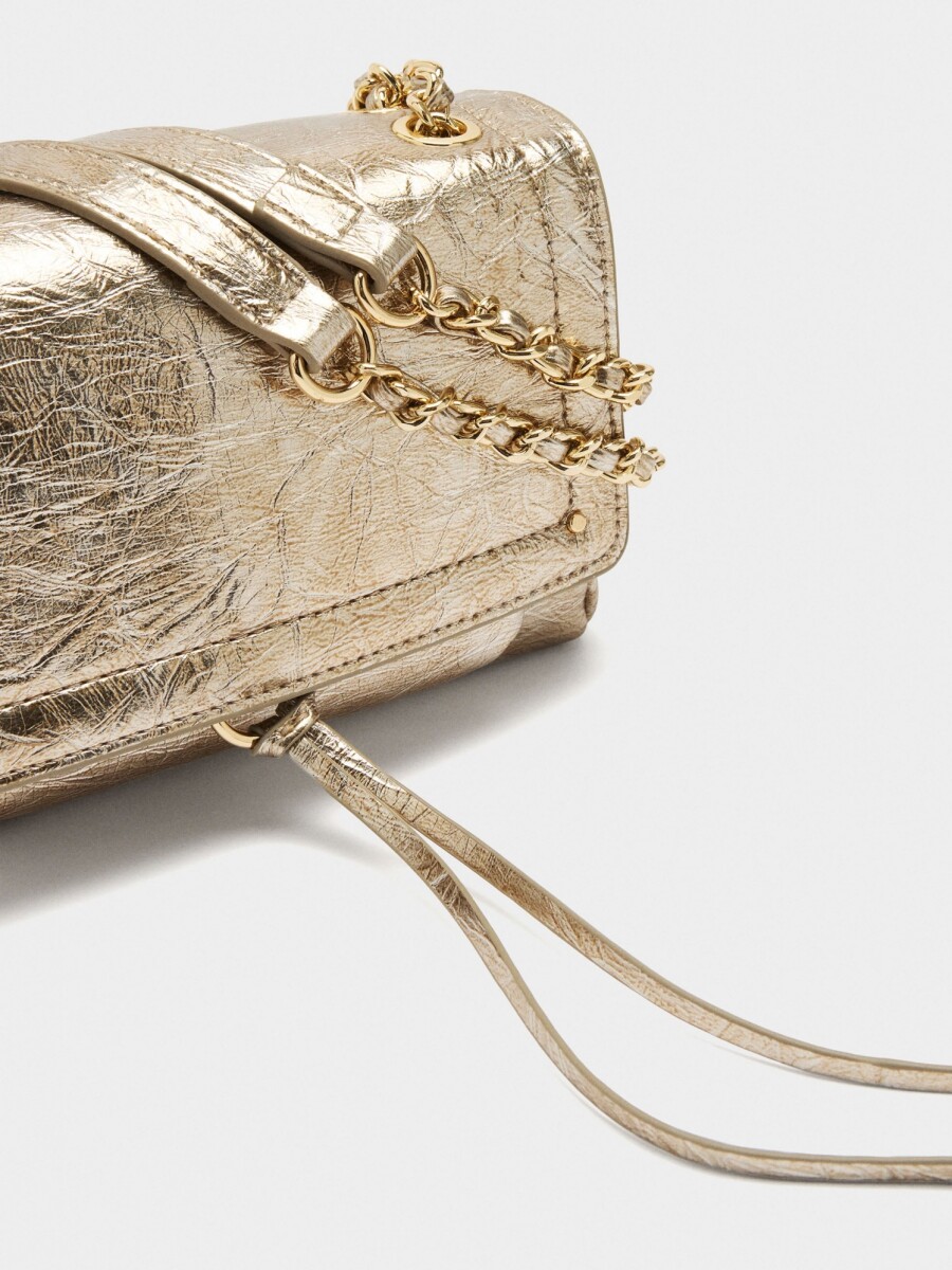 Bolso De Hombro Con Solapa dorado