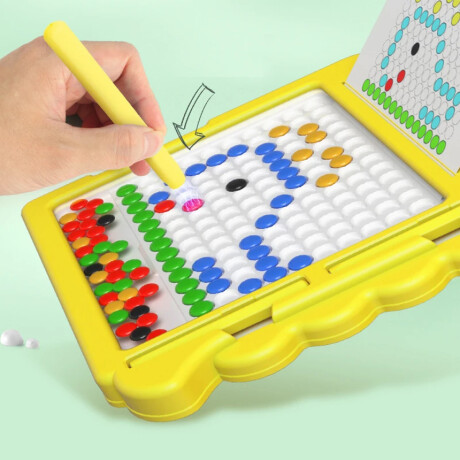 Juego dino de pastillitas de colores imantadas Amarillo