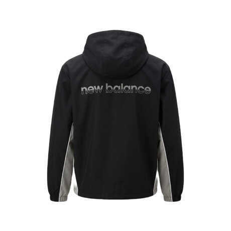 Campera New Balance Tracksite Woven Black