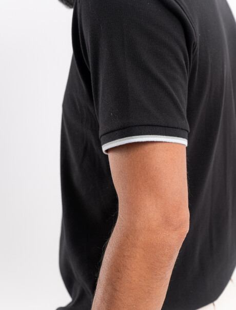 Remera m/c pique negro