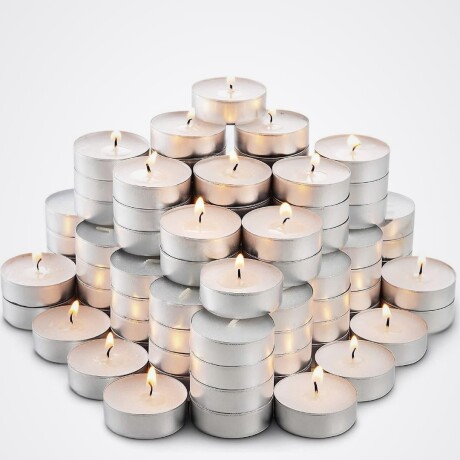 Velas de Té Blancas con Base Metálica – Caja de 50 Unidades Velas de Té Blancas con Base Metálica – Caja de 50 Unidades