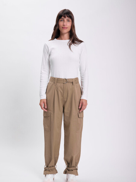 Pantalón casual cinto Beige