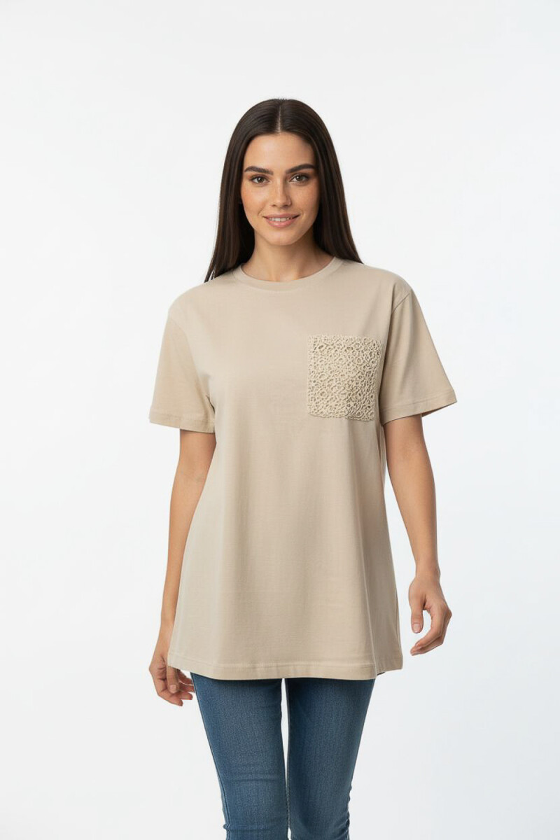 Remera Rhiann - Crema 
