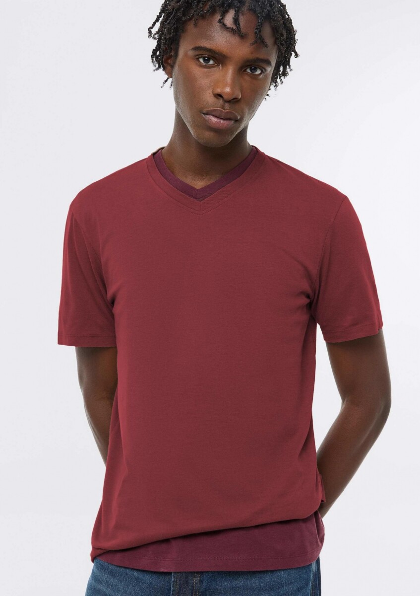 CAMISETA BÁSICA UNISSEX - BORDEAUX 