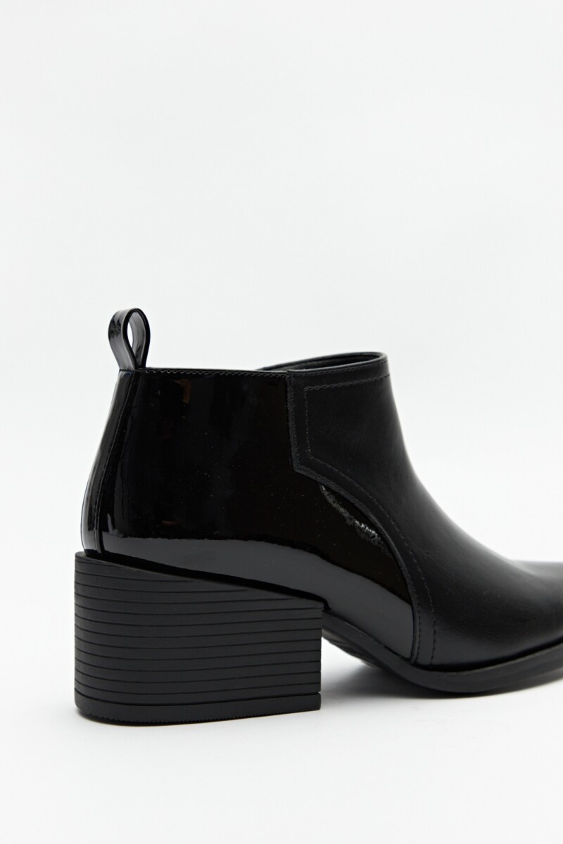 ZAPATO TROPOS Negro