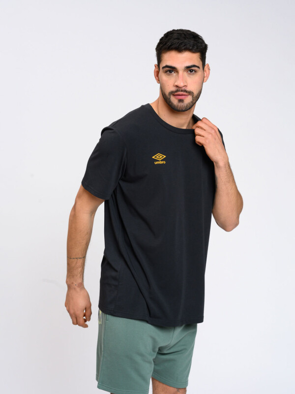 REMERA RAY HOMBRE Umbro Hombre 002